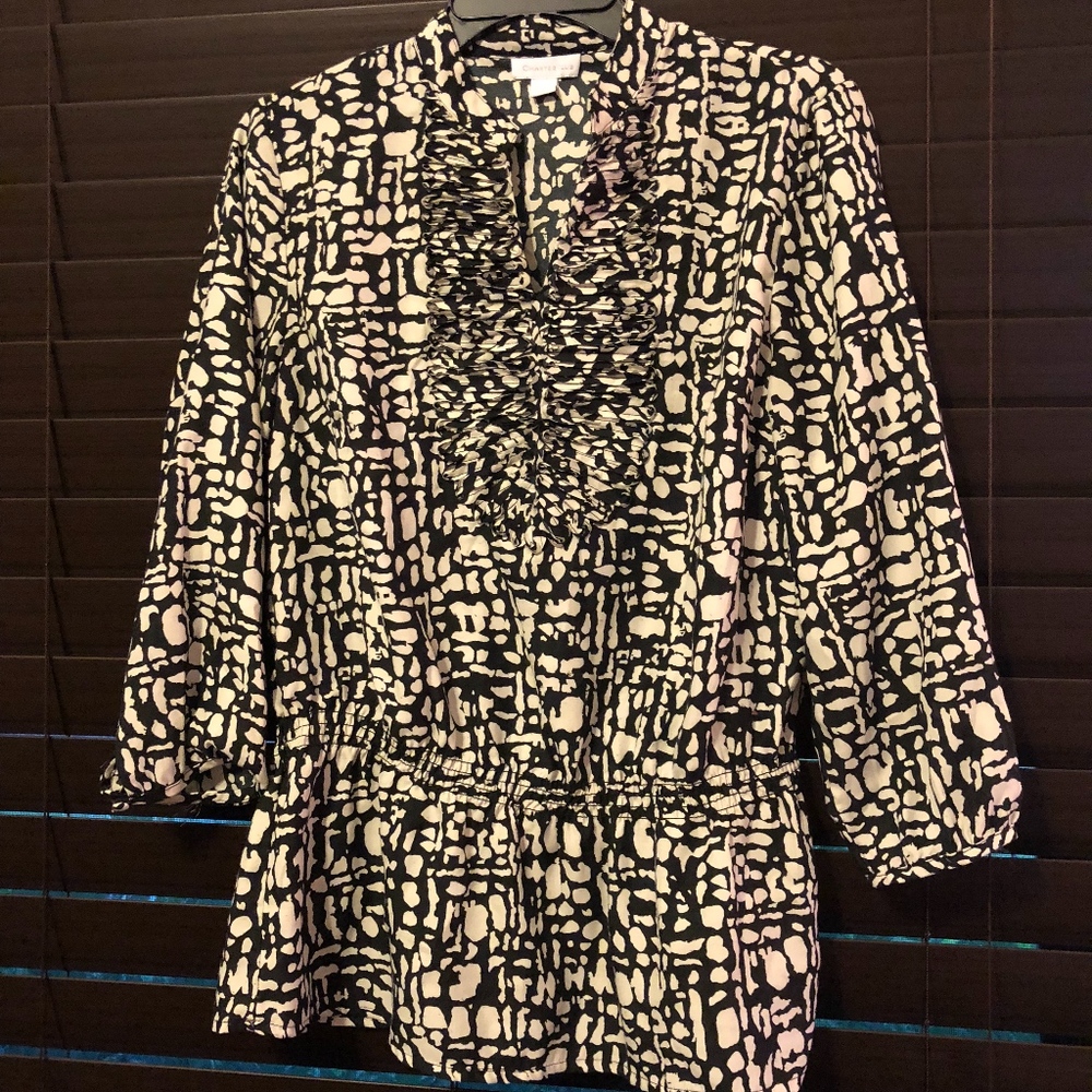 Black and White print top